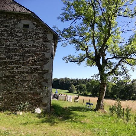 Gite Les Chaumeix Prondines Exterior foto