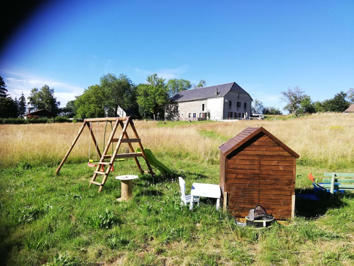 Gite Les Chaumeix Prondines Exterior foto